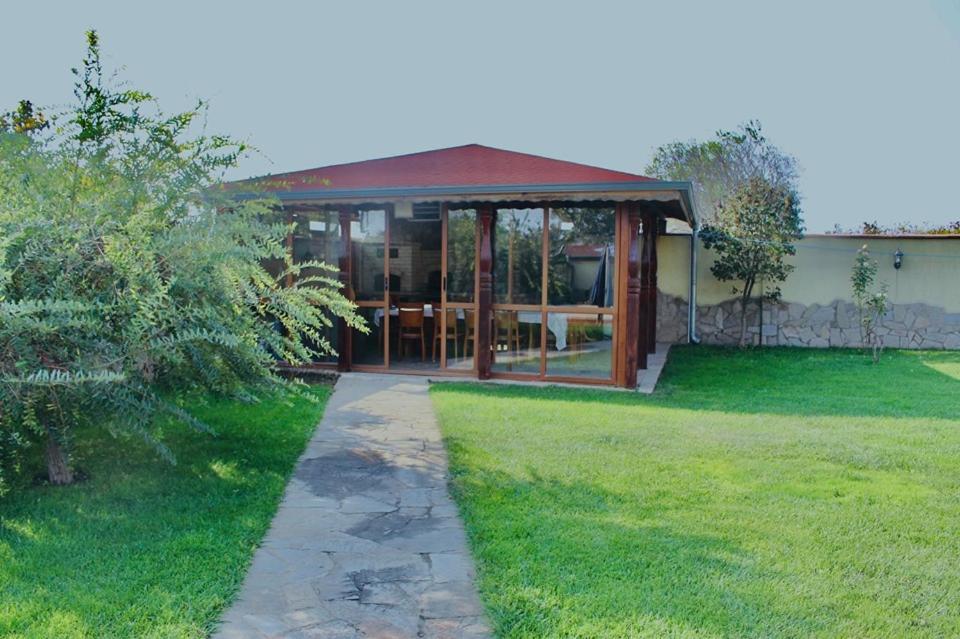 Ezerets Guest House Anita Екстер'єр фото