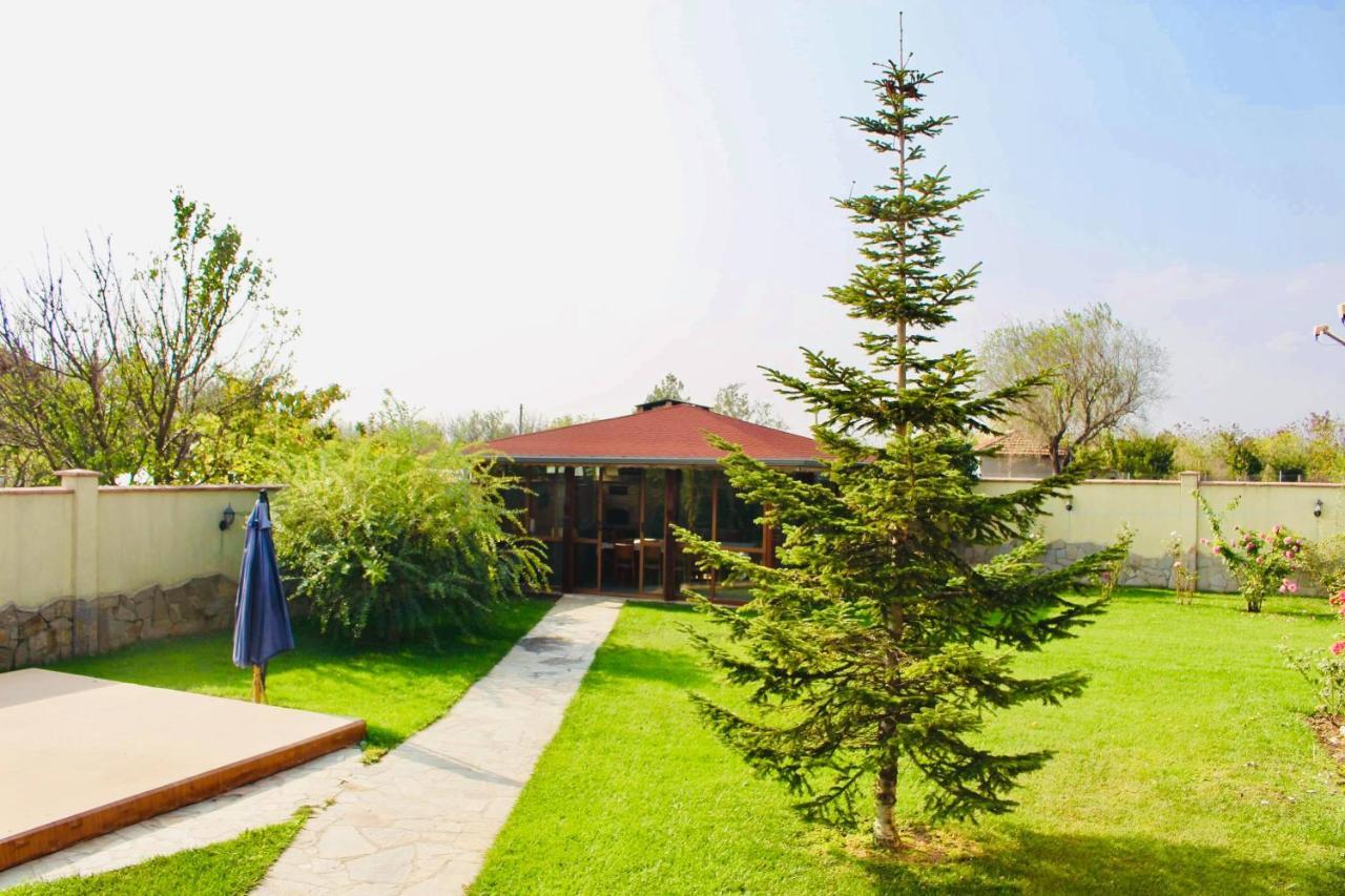 Ezerets Guest House Anita Екстер'єр фото